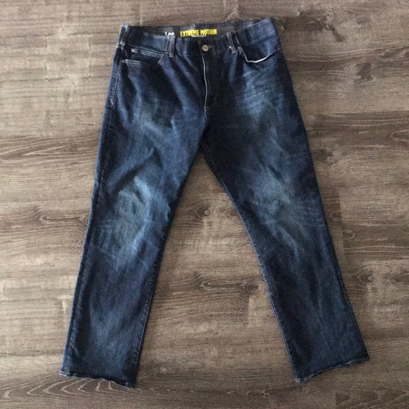 lee modern series extreme motion straight fit